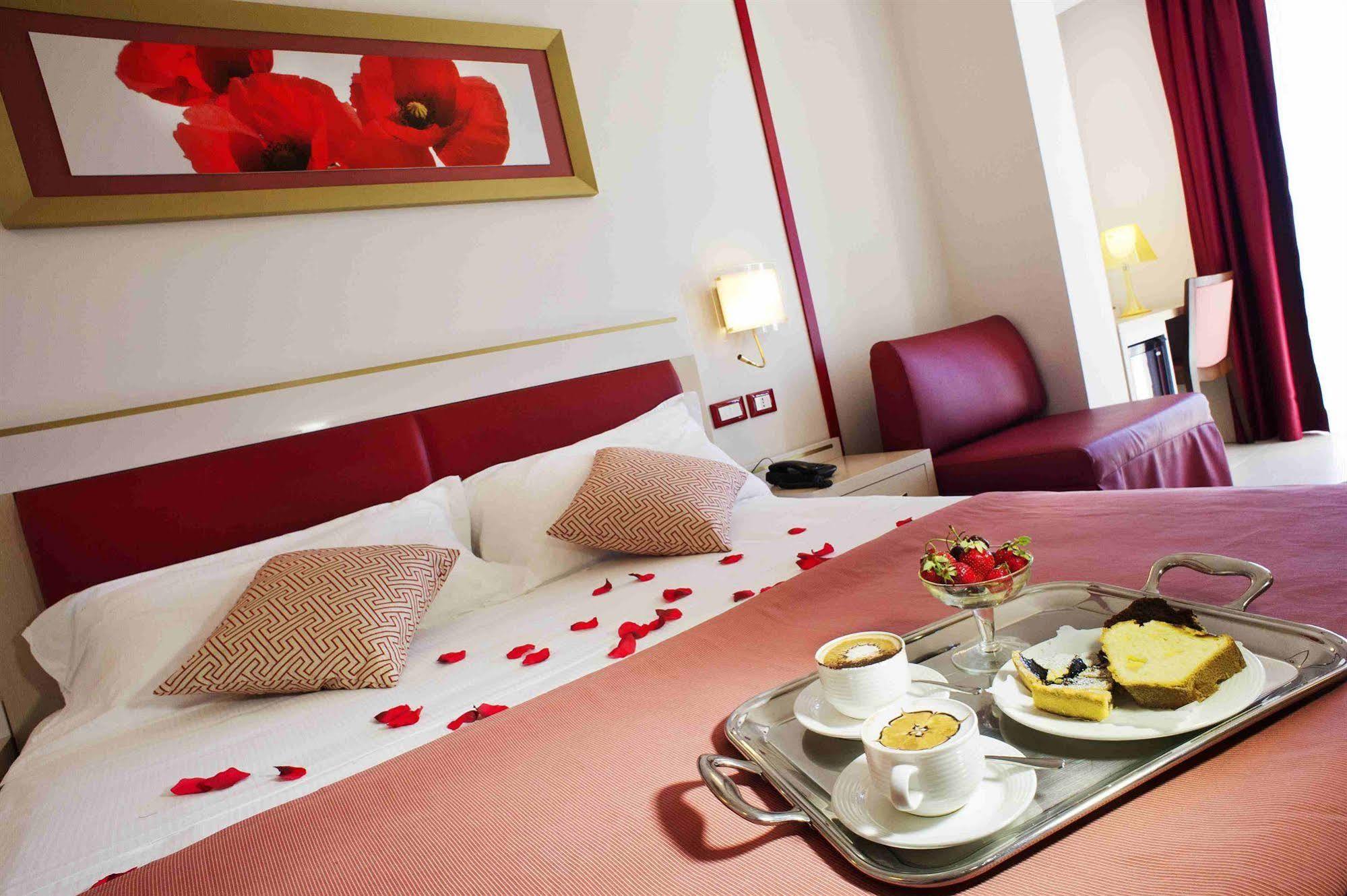 Kora Park Resort Formia Exterior foto